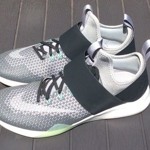 Women’s Nike Zoom Sneakers